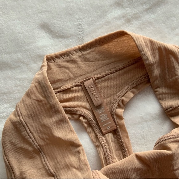 Skims SUMMER MESH MID WAIST THONG - Picture 4 of 5